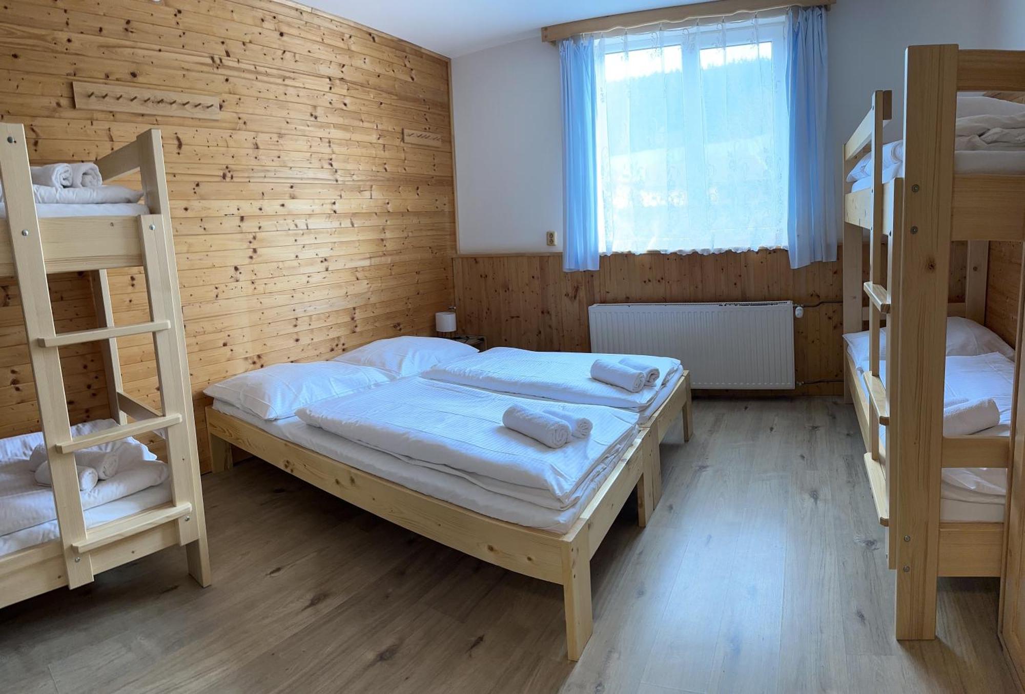 Horsky Hotel Kycerka Velké Karlovice Extérieur photo